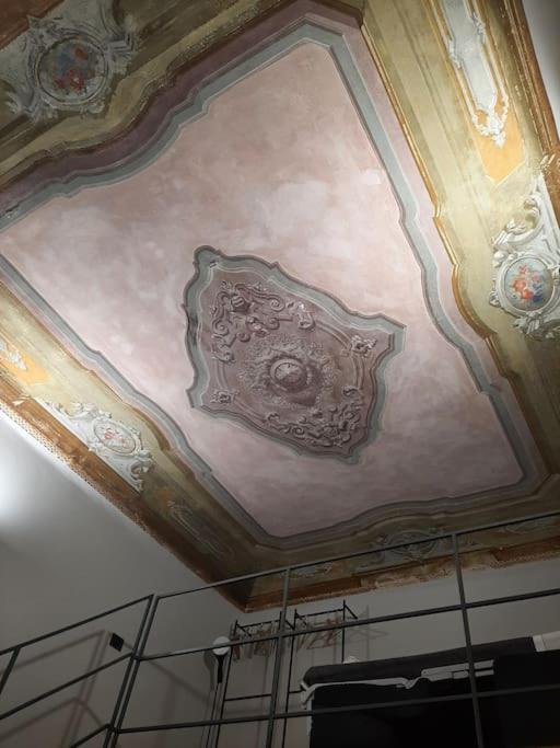 Apartment Eleven Luxury - Dimora Affrescata Del '500 A Pochi Passi Dall'acquario Genoa