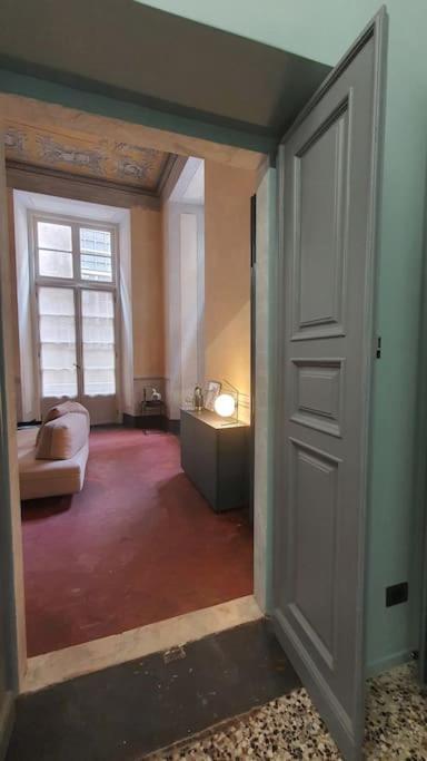 Apartment Eleven Luxury - Dimora Affrescata Del '500 A Pochi Passi Dall'acquario *