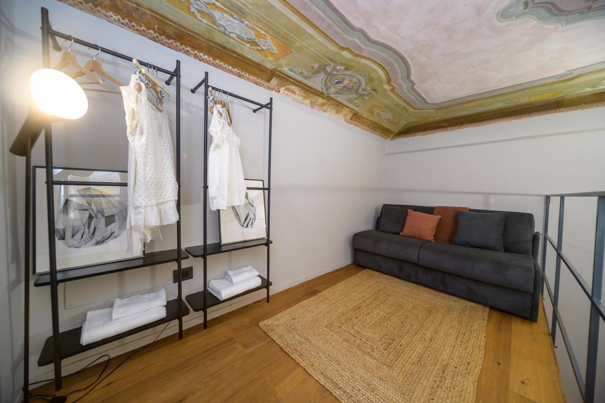 Eleven Luxury - Dimora Affrescata Del '500 A Pochi Passi Dall'acquario Apartment *