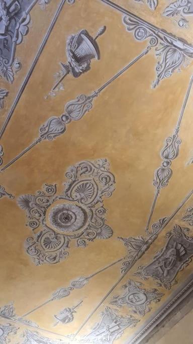 Apartment Eleven Luxury - Dimora Affrescata Del '500 A Pochi Passi Dall'acquario