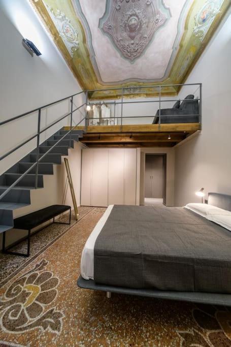 Apartment Eleven Luxury - Dimora Affrescata Del '500 A Pochi Passi Dall'acquario *