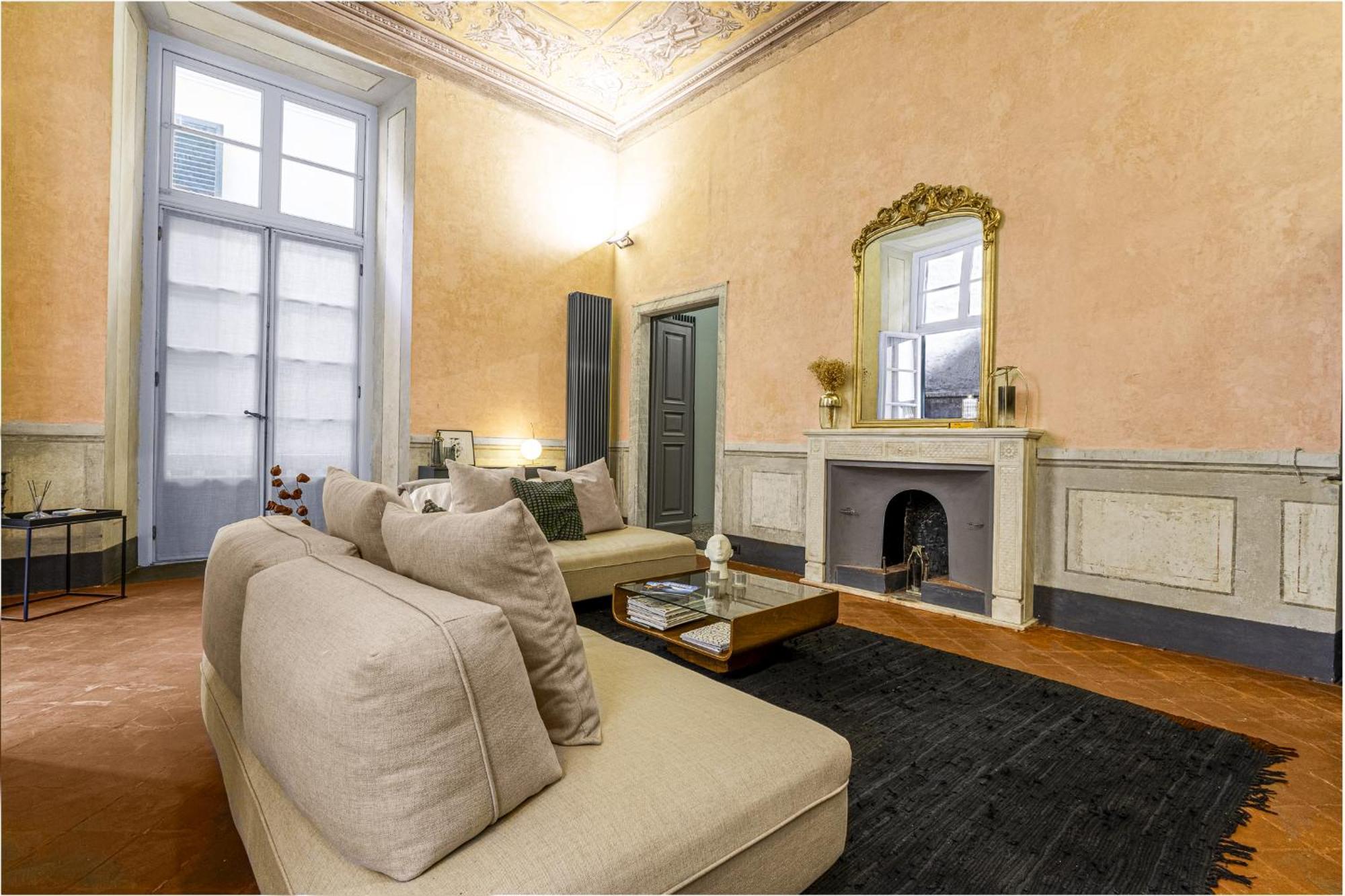 Apartment Eleven Luxury - Dimora Affrescata Del '500 A Pochi Passi Dall'acquario *